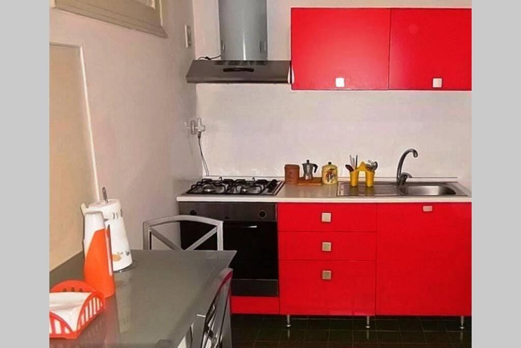 Three Rooms Near Central Station Catane Extérieur photo